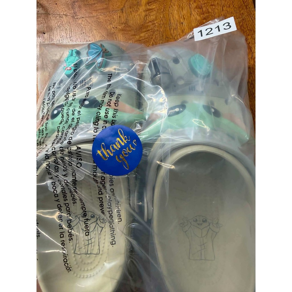 Crocs Star Wars The Mandalorian Grogu Baby Yoda Clogs Bone Grey Mens 5 Womens 7 - Picture 11 of 11